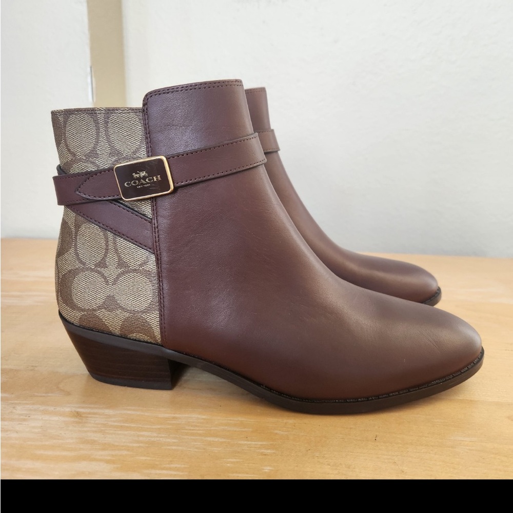 Coach Dean Bootie Leather/Signature Coated Canvas boots shoes size 7.5